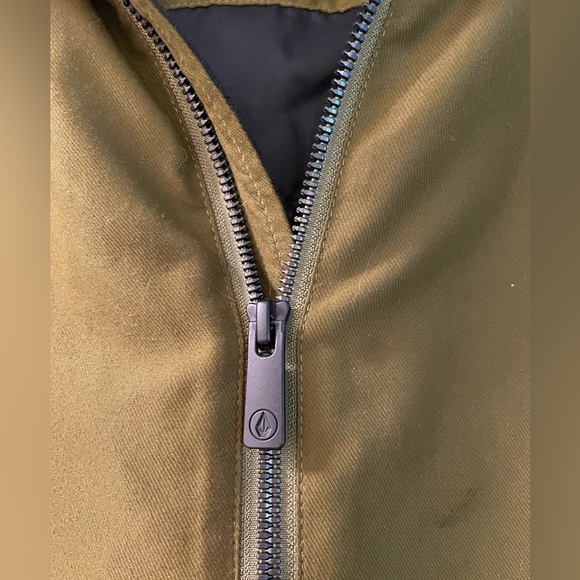 Volcom Vest with detachable hood - Picture 6 of 6